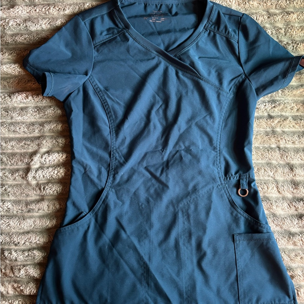 Cherokee Infinity - Scrub Top - XXS